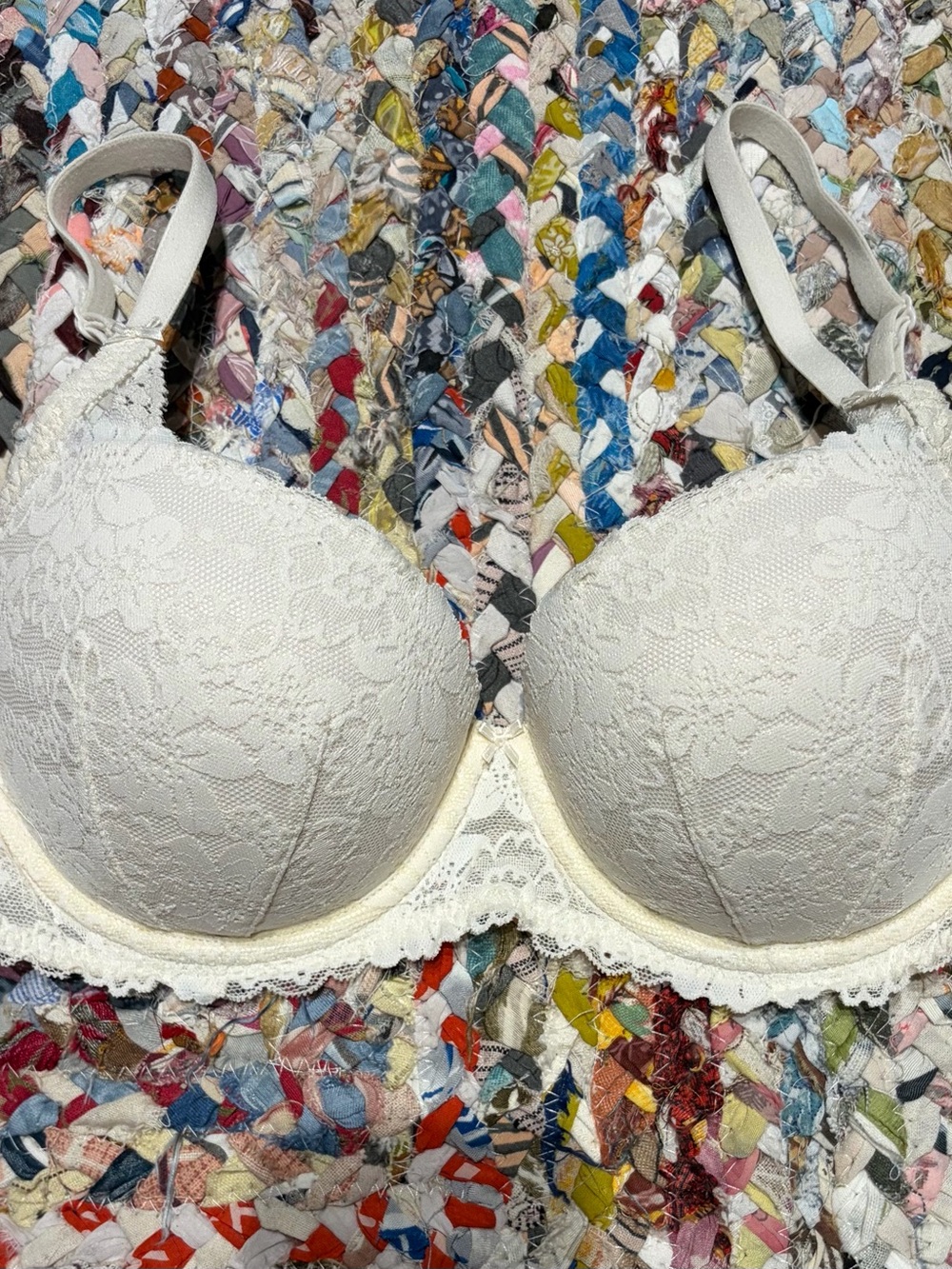 Victoria’s Secret Lace Bra in Ivory